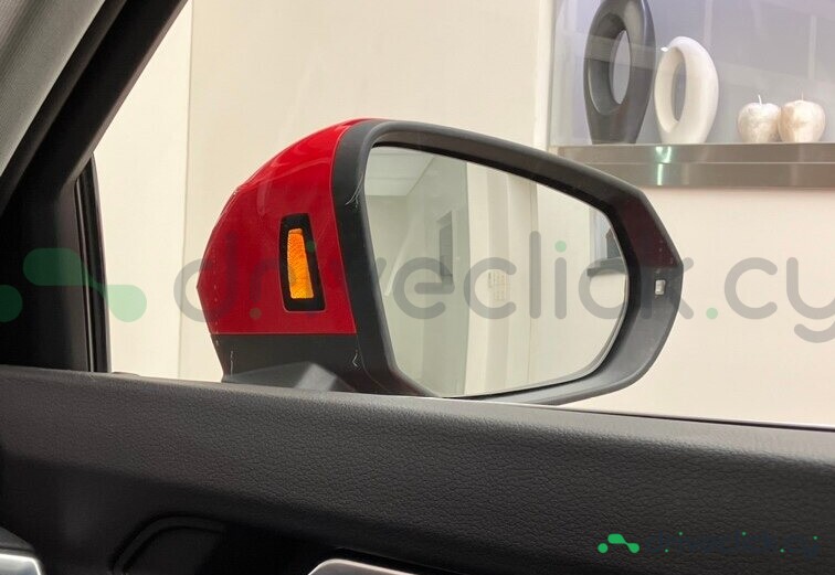 Audi Q3 Red