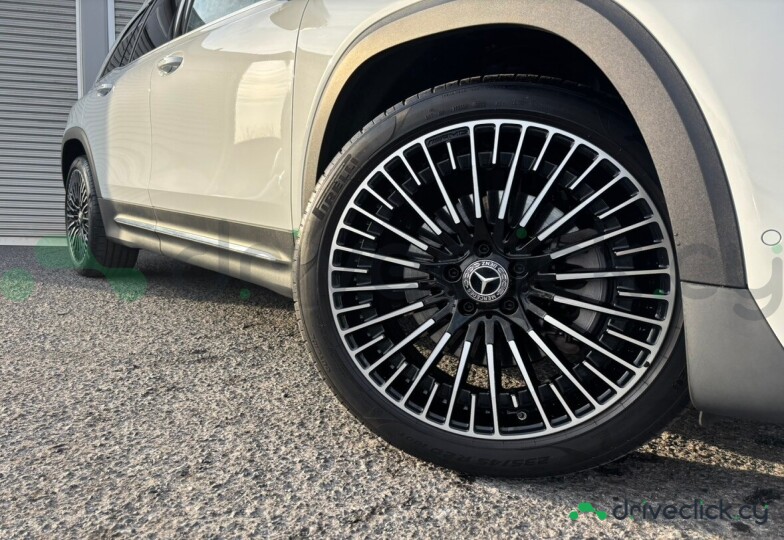Mercedes EQB Белый