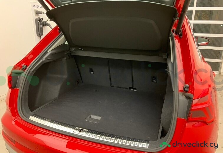 Audi Q3 Red