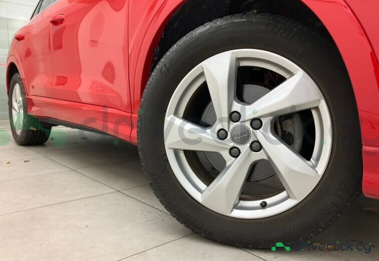 Audi Q3 Red