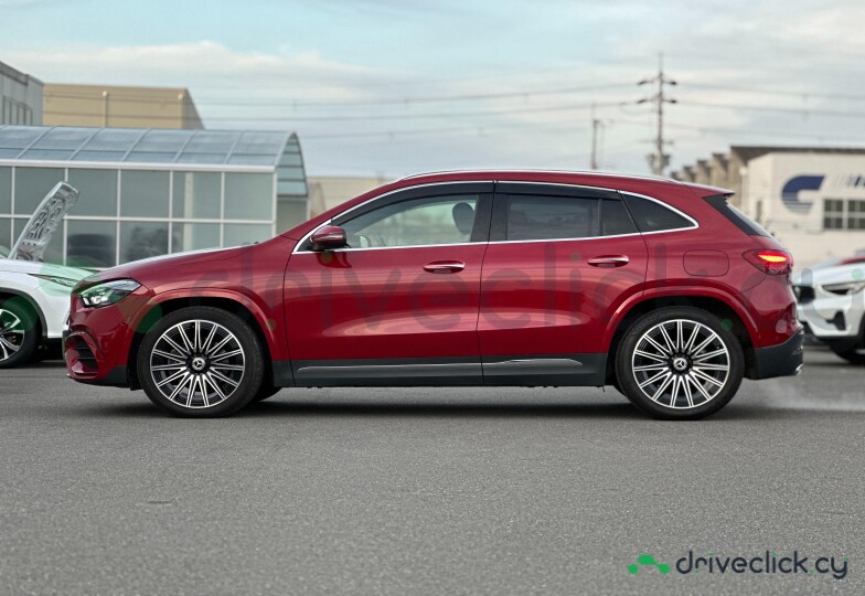 Mercedes CLA-class Red
