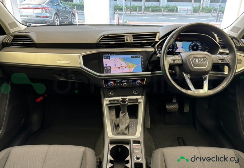 Audi Q3 Sportback Черный