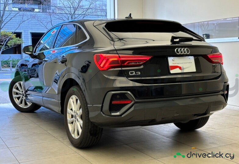 Audi Q3 Sportback Черный