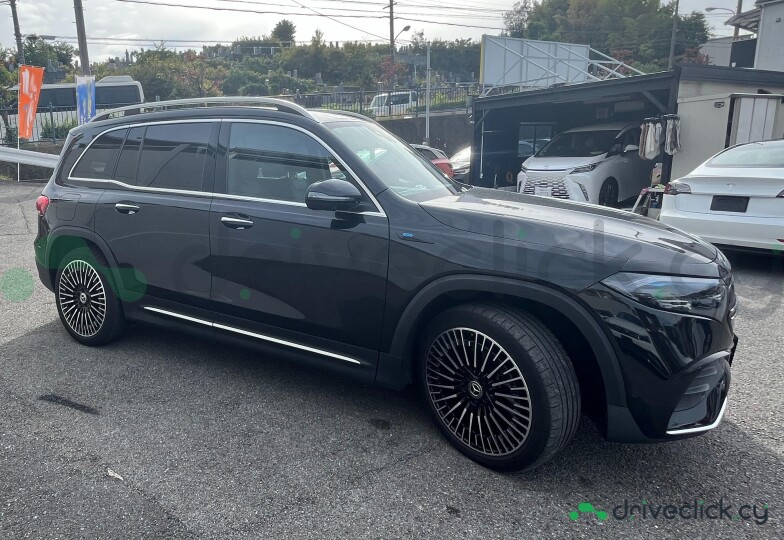 Mercedes EQB Черный