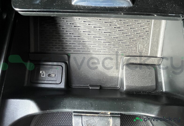Mercedes EQB Черный