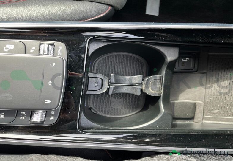 Mercedes EQB Черный