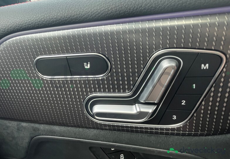 Mercedes EQB Черный