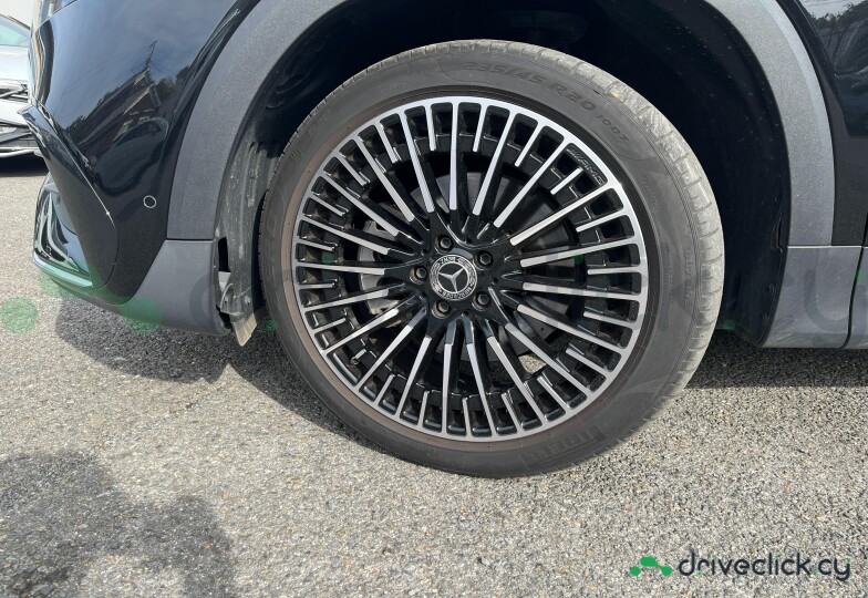 Mercedes EQB Черный
