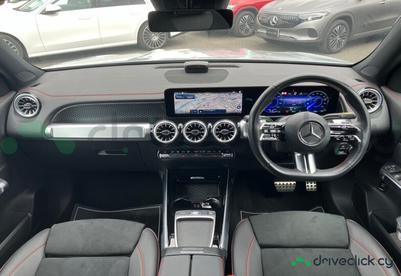 Mercedes EQB Серый