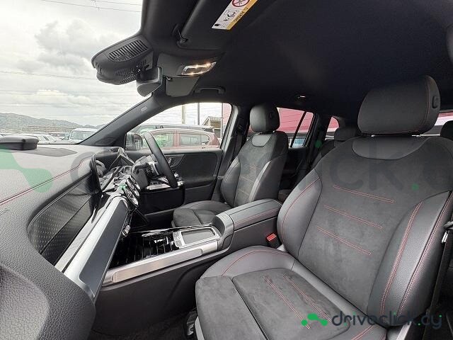 Mercedes EQB Серый
