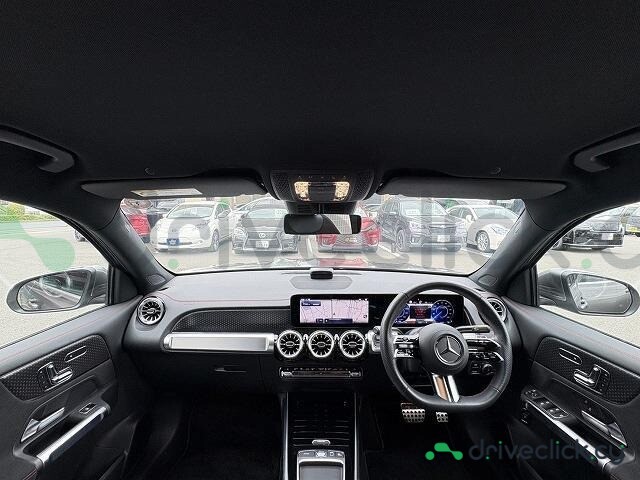 Mercedes EQB Серый