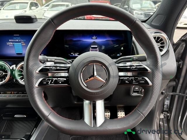 Mercedes EQB Серый