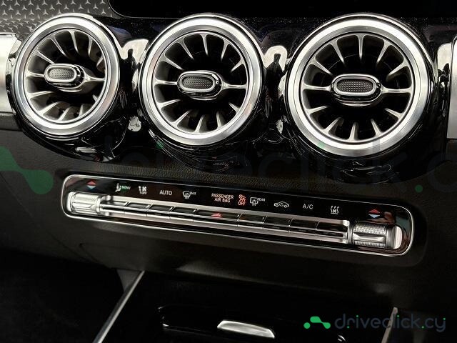 Mercedes EQB Серый