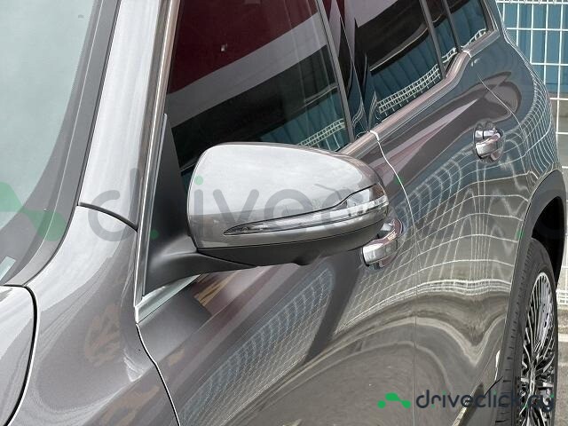 Mercedes EQB Серый
