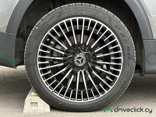 Mercedes EQB Серый