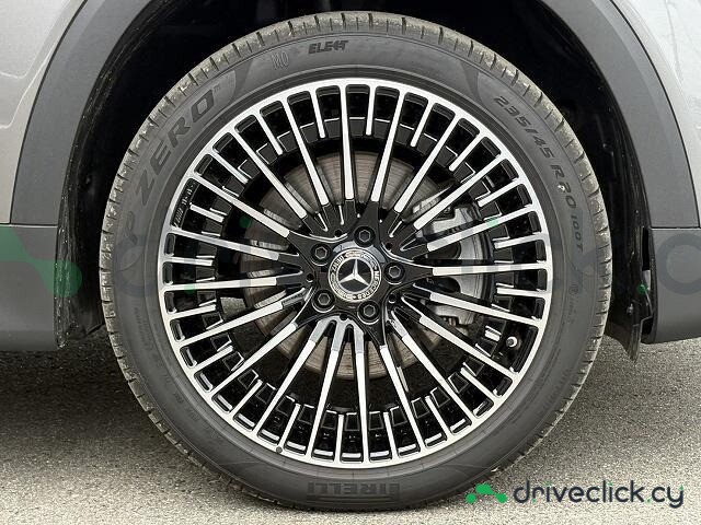 Mercedes EQB Серый
