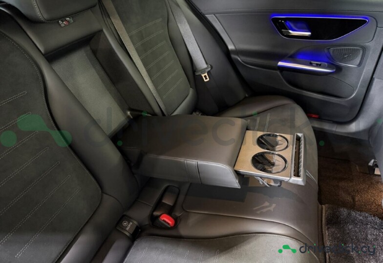Mercedes C-class Black