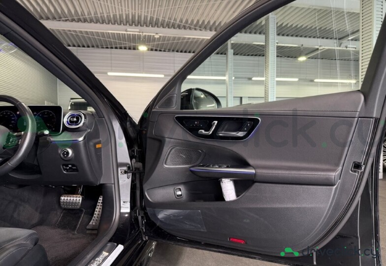 Mercedes C-class Black