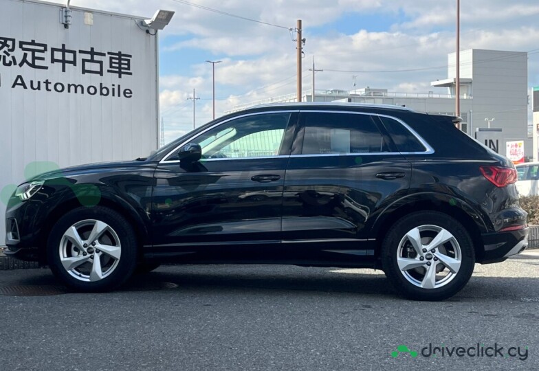 Audi Q3 Black