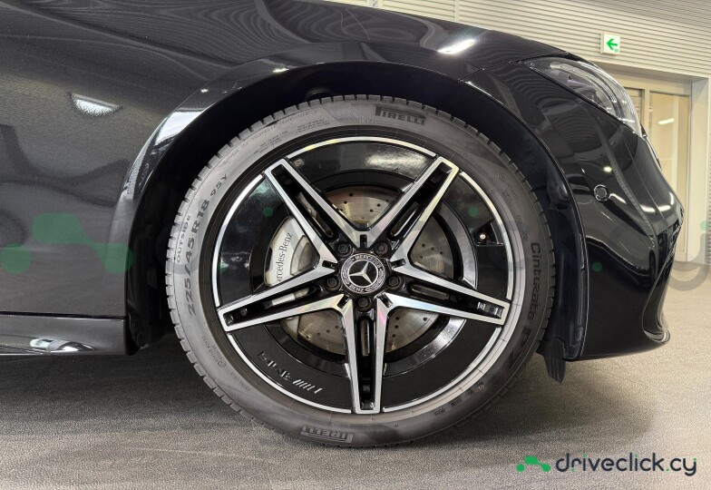 Mercedes C-class Black