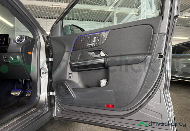 Mercedes GLA-class Grey