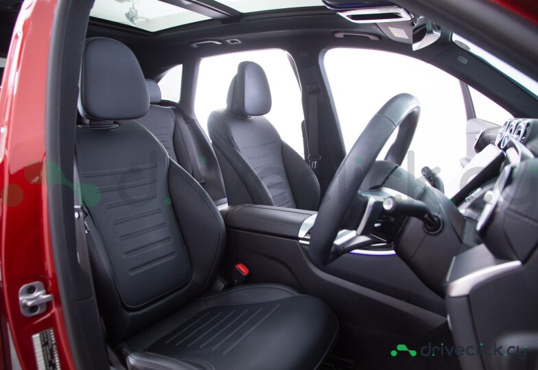Mercedes GLC-class Красный