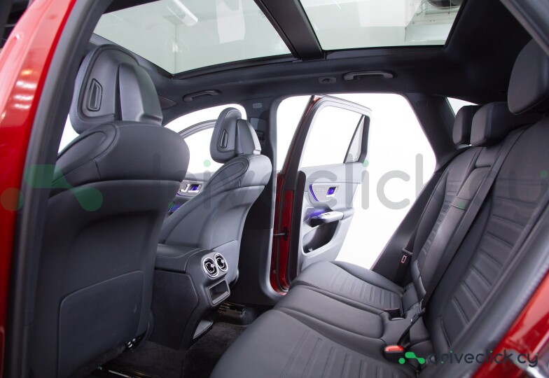 Mercedes GLC-class Красный