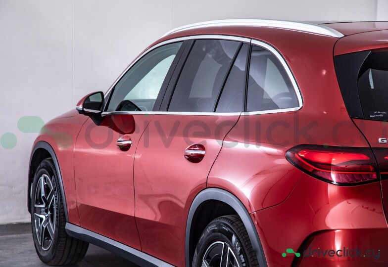 Mercedes GLC-class Красный