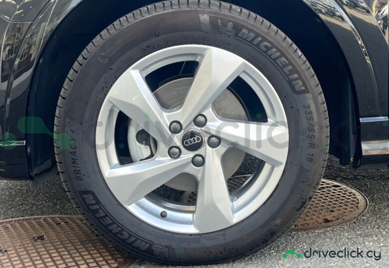 Audi Q3 Black
