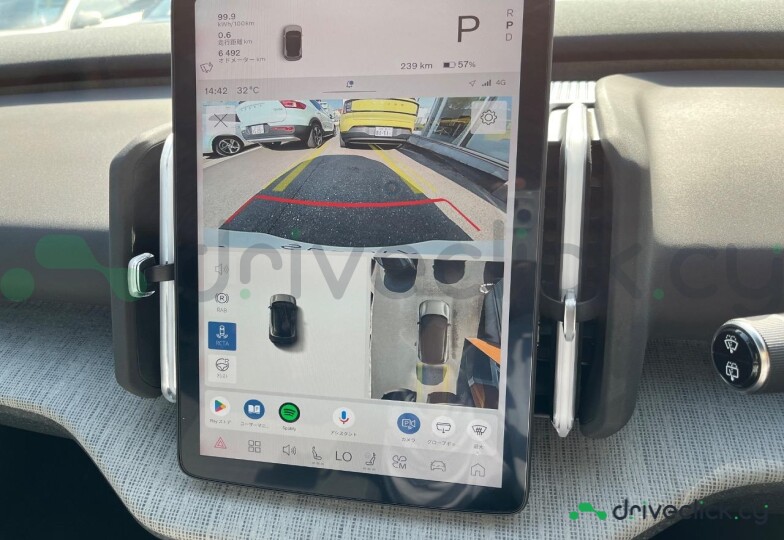 Volvo EX30 Белый
