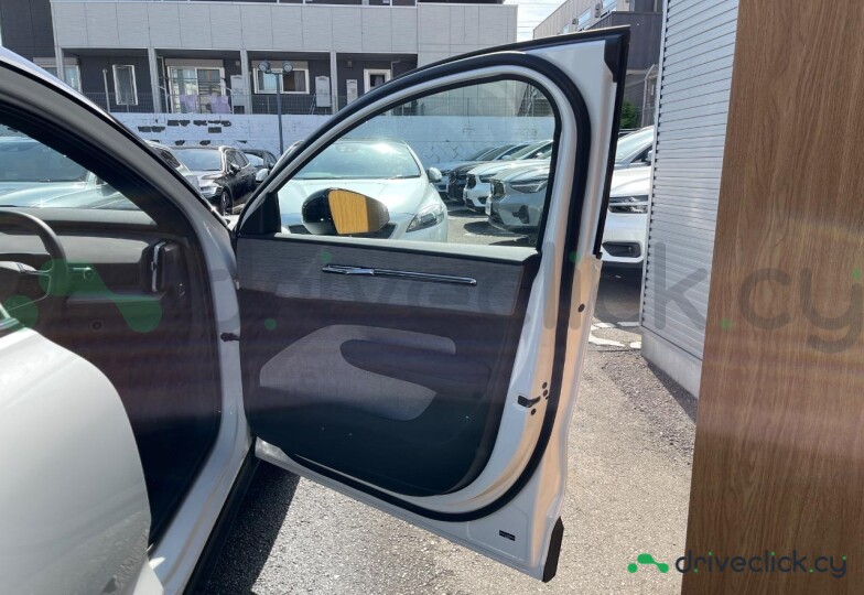 Volvo EX30 Белый