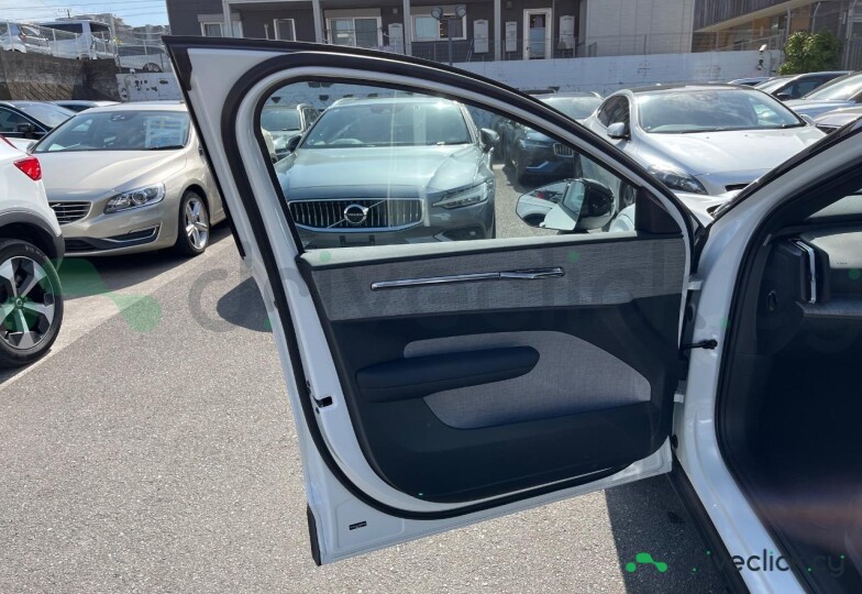 Volvo EX30 Белый