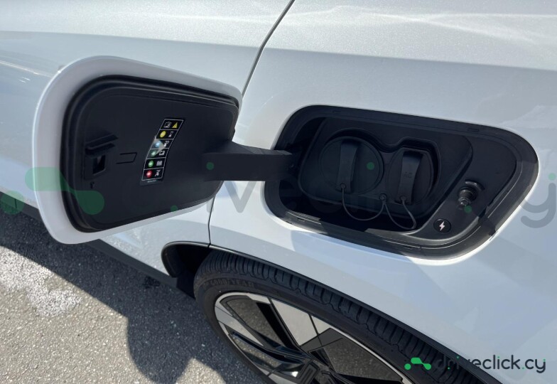 Volvo EX30 Белый