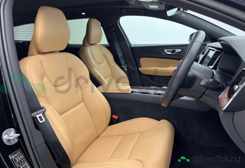 Volvo V60 Black