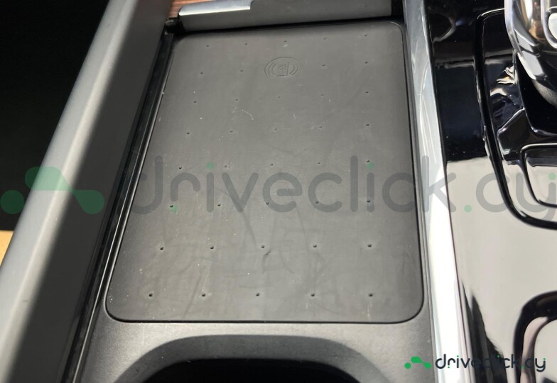 Volvo V60 Black