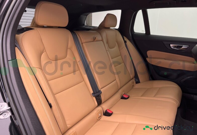 Volvo V60 Black