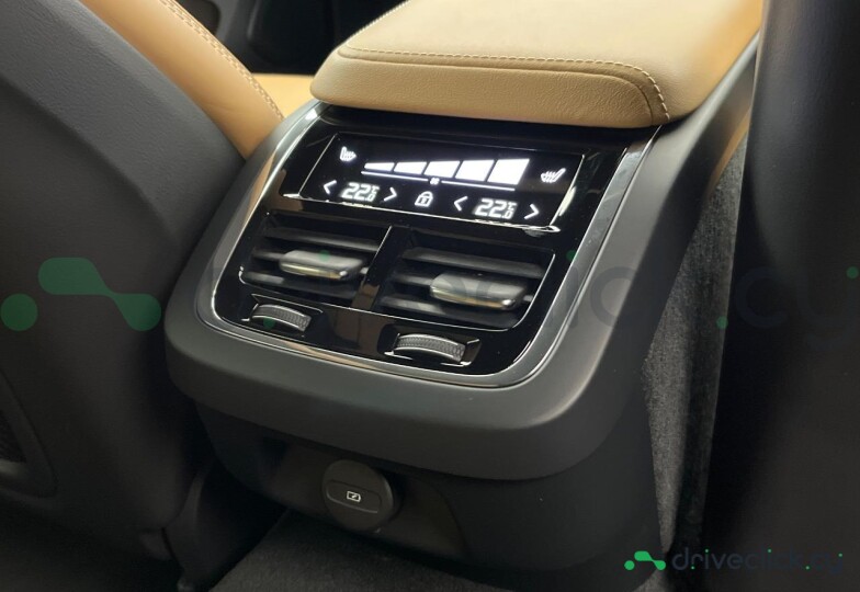 Volvo V60 Black