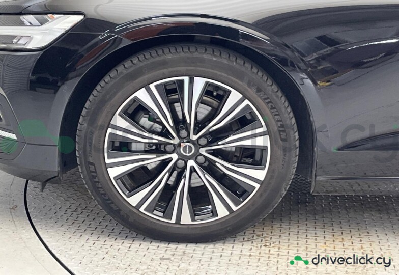 Volvo V60 Black