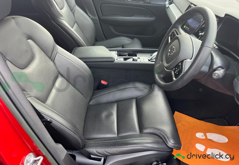 Volvo V60 Red