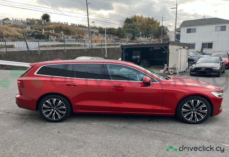Volvo V60 Red