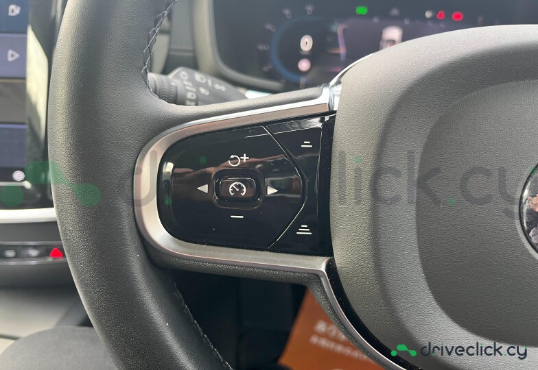 Volvo V60 Red