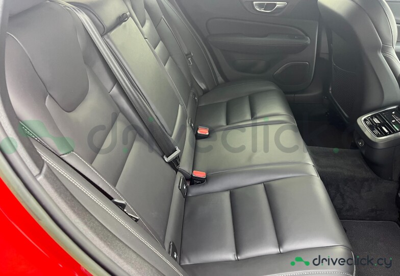 Volvo V60 Red