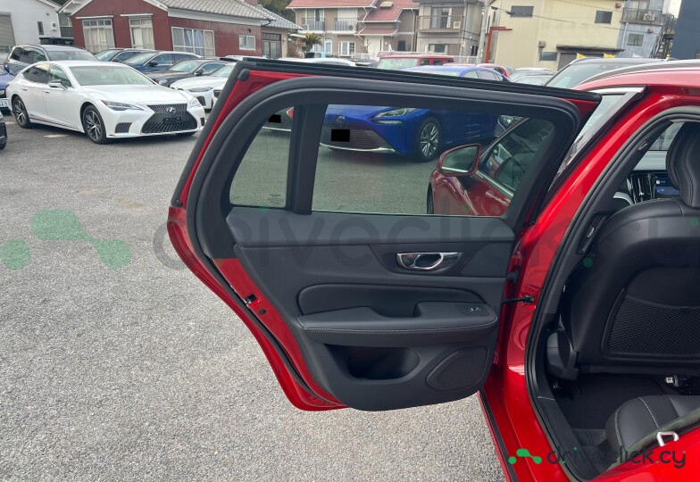 Volvo V60 Red