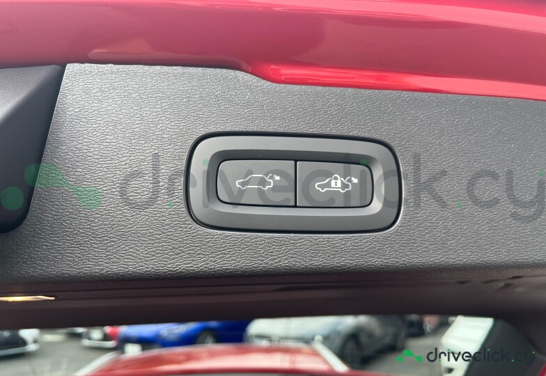 Volvo V60 Red