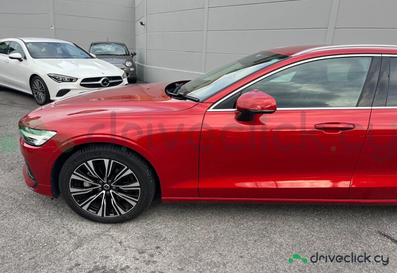 Volvo V60 Red