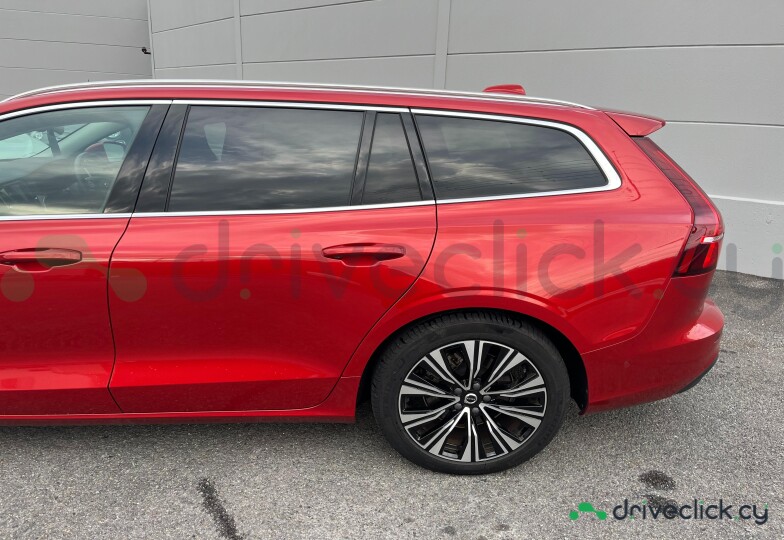 Volvo V60 Red