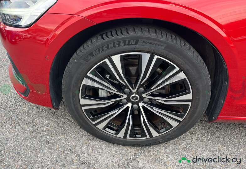 Volvo V60 Red