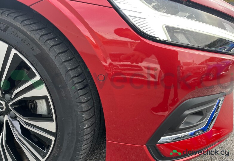 Volvo V60 Red