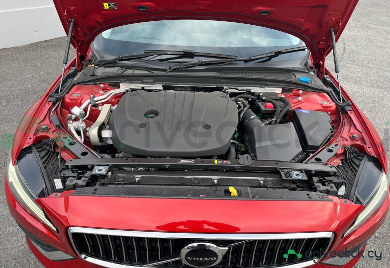 Volvo V60 Red