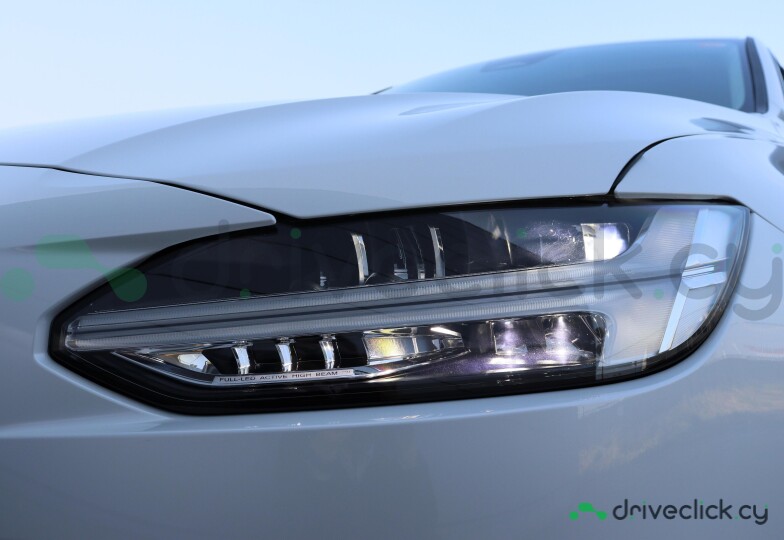 Volvo S90 White